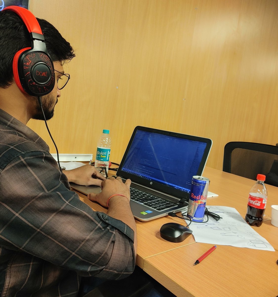 vivek_sde's tweet photo. Today technology is moving faster than the research establishment. The best way to sync with it is #hackathon 

@iNeuronAi
@navinreddy20 
@NEOBlockchain4 https://t.co/g5iUMo3vzL
