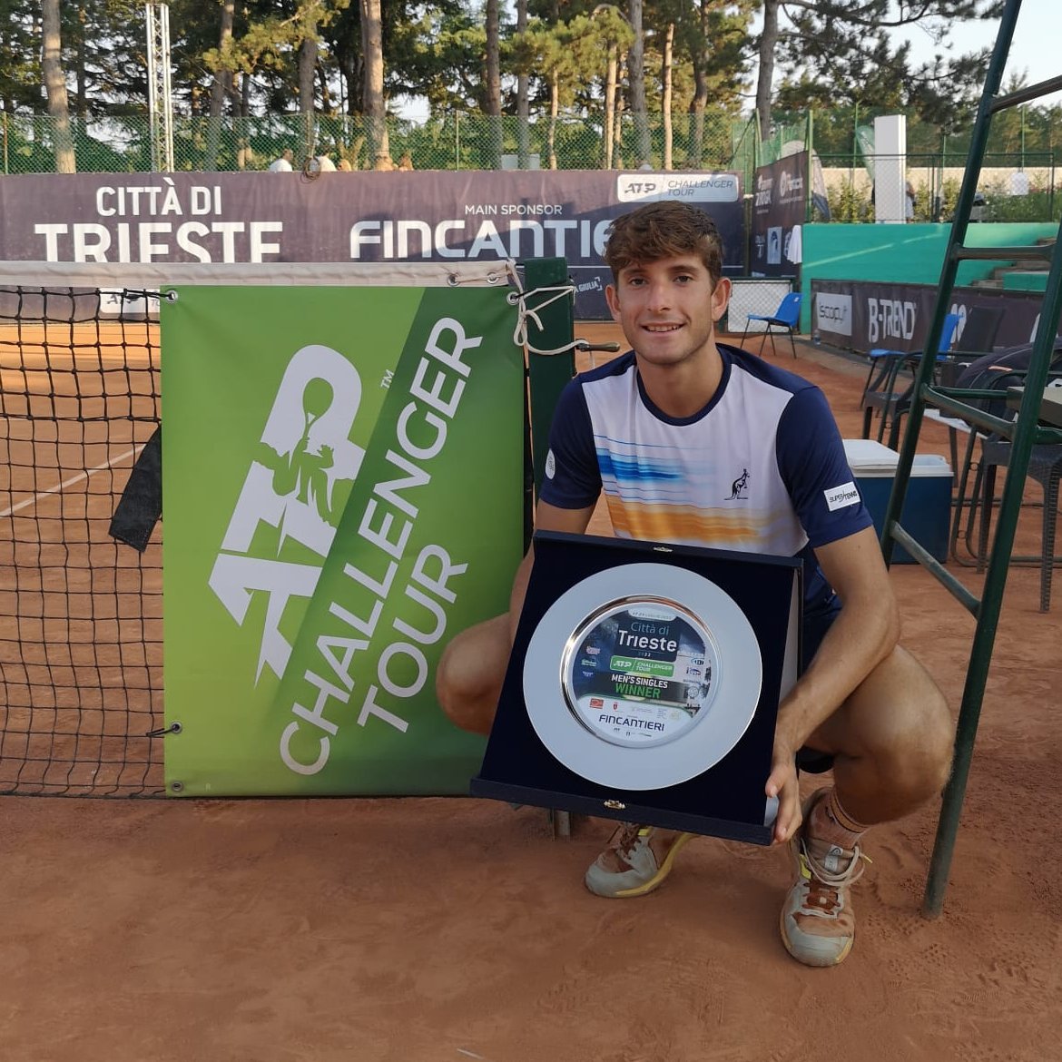 Not_Esportivas's tweet photo. ATP Challenger!
Parabéns ao tenista campeão o italiano Francesco Passaro (🇮🇹) que conquistou o @ATPChallenger de Trieste na Itália, conquistando o primeiro título de challenger na carreira 
#ATPChallenger #tennis #Trieste #EcoFVG #iosonofriuliveneziagiulia #FrancescoPassaro https://t.co/mwpgUV0keO
