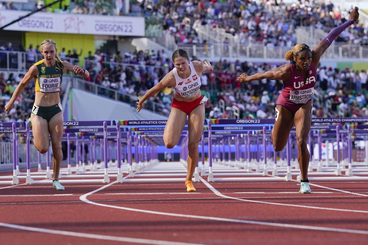USImmigration18's tweet photo. Worlds Athletics https://t.co/Riz9tpHBMk https://t.co/gZhdO5Z0Ju