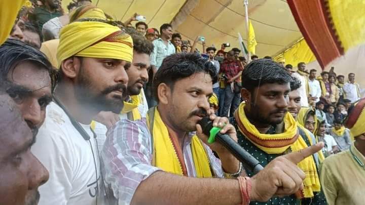 #जयस
गुना जिला मध्यप्रदेश में स्व:रामप्यारी को न्याय दिलाने के लिए सभी राज्यों जिलों से आये सामाजिक योद्धाओं को जोहार आभार ।
सफल आयोजन के लिए गुना जयस को बधाई.
<a href="/anandrai177/">Office Of Dr Anand Rai</a> <a href="/KannojMahendra/">Mahendra Singh Kannoj</a> <a href="/AlawaNitt/">Nitesh Alawa 2</a> <a href="/vikramadada/">Vikram Achhaliya - विक्रम अछालिया</a> @Roat_kantibhai <a href="/LokeshMujalda/">Lokesh Mujalda</a>