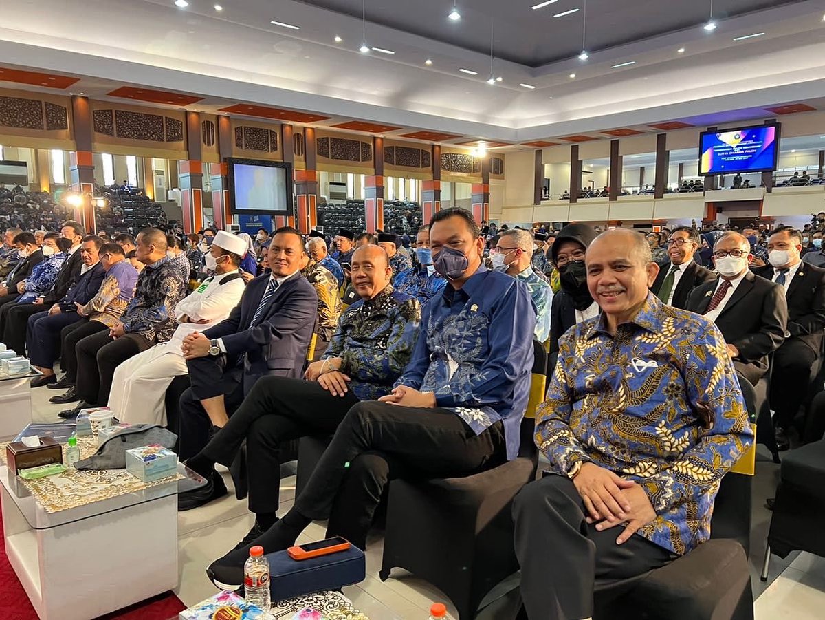 martinmanurung's tweet photo. Selamat atas penganugerahan DR (HC) kepada Bapak Surya Paloh dengan Orasi Ilmiah berjudul “Meneguhkan Politik Kebangsaan” dari Universitas Brawijaya pada hari ini. https://t.co/CNYqPOLj99