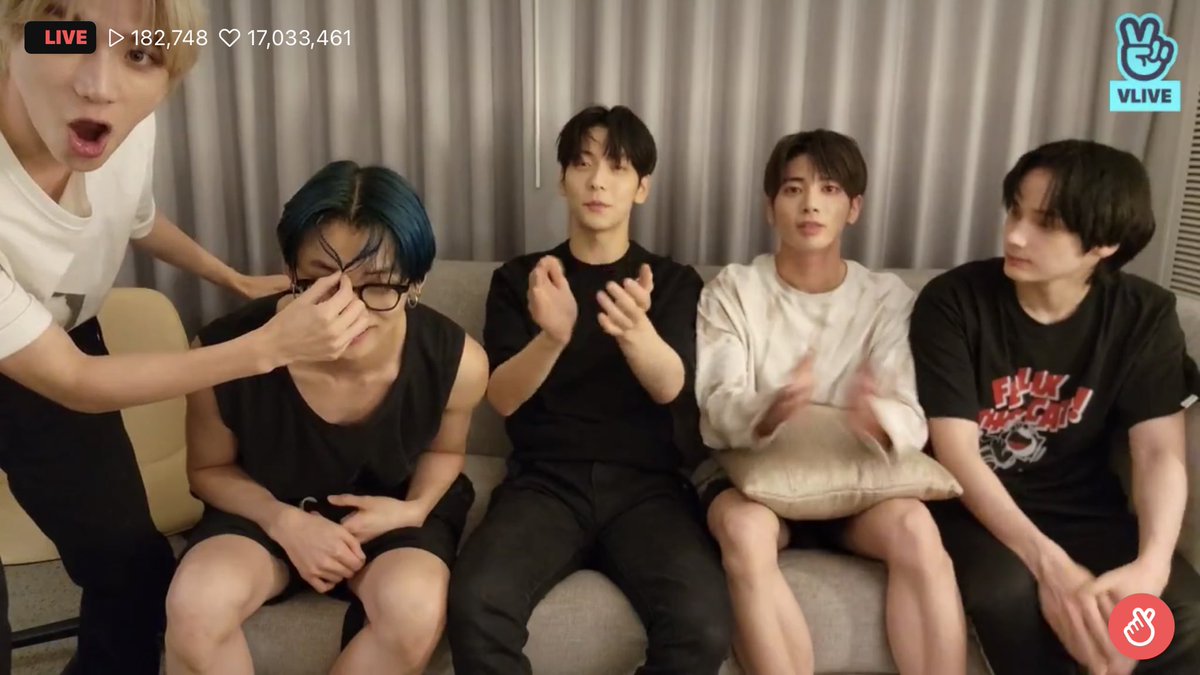 taesaurvs's tweet photo. hearteu ♡ https://t.co/ixi2mbt1Kb