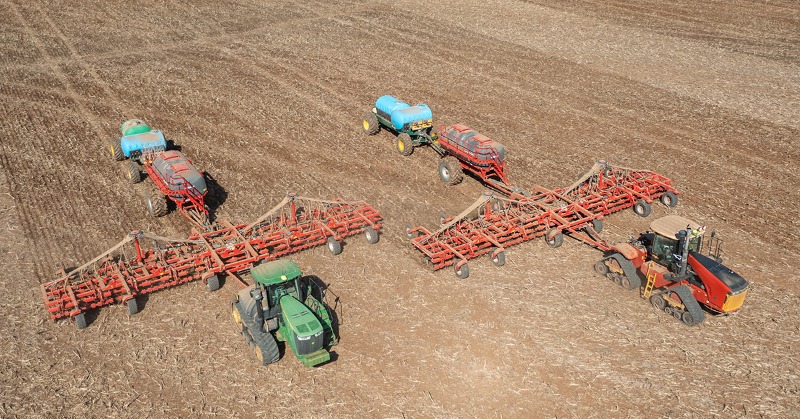 LQSystems's tweet image. Happy Days! Last week, Queensland farmer Phill and his team from Coggan Farms finished their winter plant after a long wait for the rain to ease up.

#LiquidSystems #liquidapplication #infurrow  #rightrates  #precisionag #smartfarming #agriculture #ag #seeding