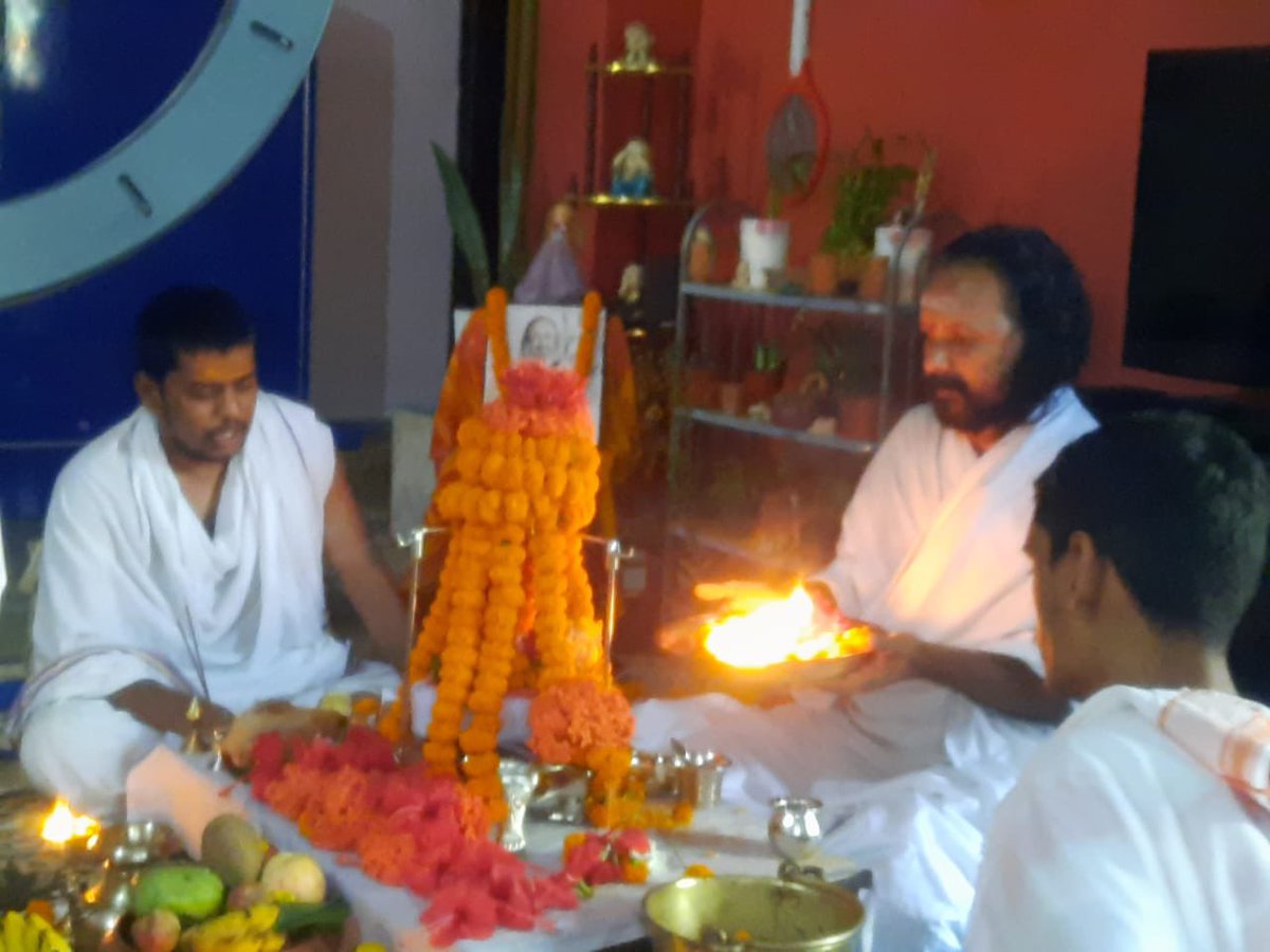 JGDSwamiji's tweet photo. #SravanRudraPuja 2022 today morning from #Birtamode #jhapa #Nepal #VDSNepal
@aolnepal https://t.co/y1KkNkkqky