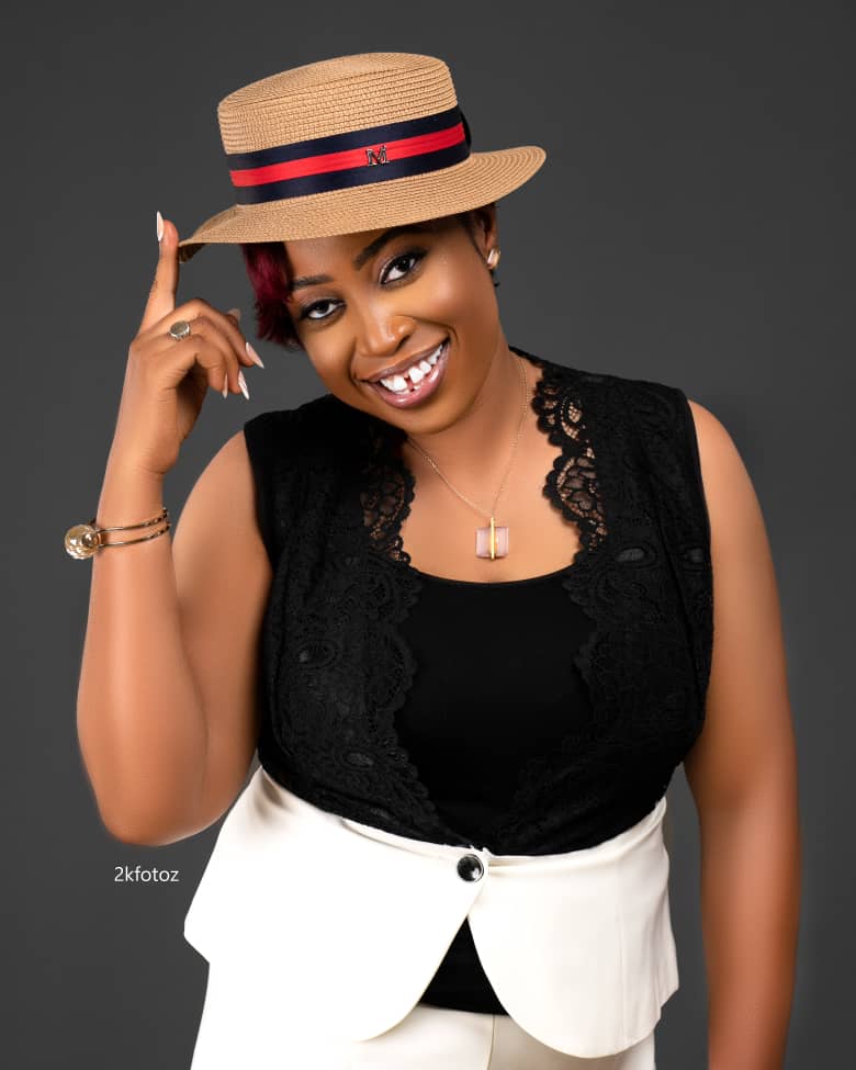 oneillbenson's tweet photo. Happy Birthday 🎉 to my dearest sister. Sis, I can't ever be ungrateful to you. You showed me a lot of love anytime I needed you. Today is our special day and we the "BENSON FAMILY" SAY AYEEKOOO!! GOD BLESS YOU AND BEGIN WITH YOU AS YOU START YOUR YEAR IN A GRAND STYLE. https://t.co/hOYluWaaJW