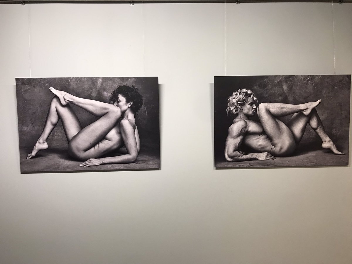 gm aliensss👽💜
yesterday was the day off and we went to a modern art museum. I feed kinda inspired after that.