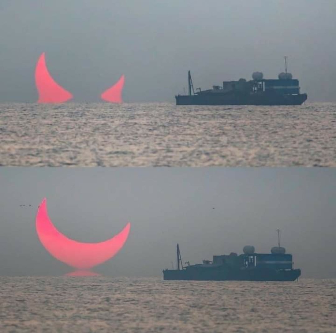 freakyblonde's tweet photo. Krásné ráno 😇 😈
Východ slunce v Kataru při částečném zatmění slunce
"Ďáblovy rohy"
#solareclipse
#devilshorns
Foto: Elias Chasiotis https://t.co/UhQnyu4foE