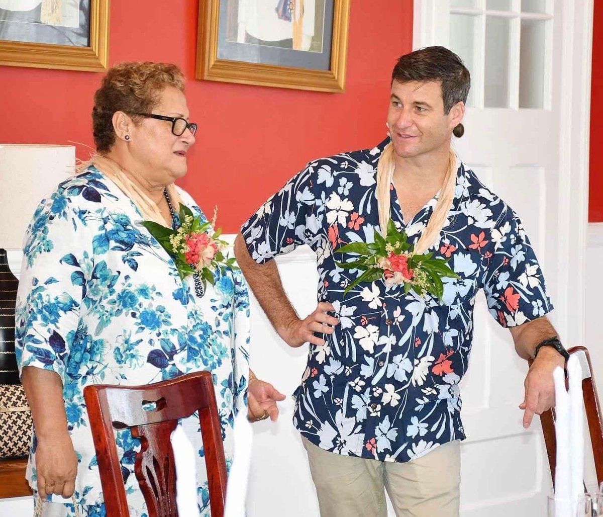 samsonleefiji's tweet photo. Shop our new Blue Senikau linens ~ #SLFijiSpotted Clarke Gayford wearing our Mens Blue Senikau linen shirt.
Now available at Suite 1 Butt Street Suva.#Fiji #Fijifashion #PacificFashion #MadeInFiji #Fijidesigner #FashionDiplomacy #Fijifashiondiplomacy https://t.co/Cj7IznhAJS