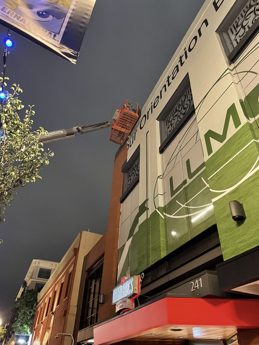 And already it’s all coming down. Just one magical blur of a week. #sdcc