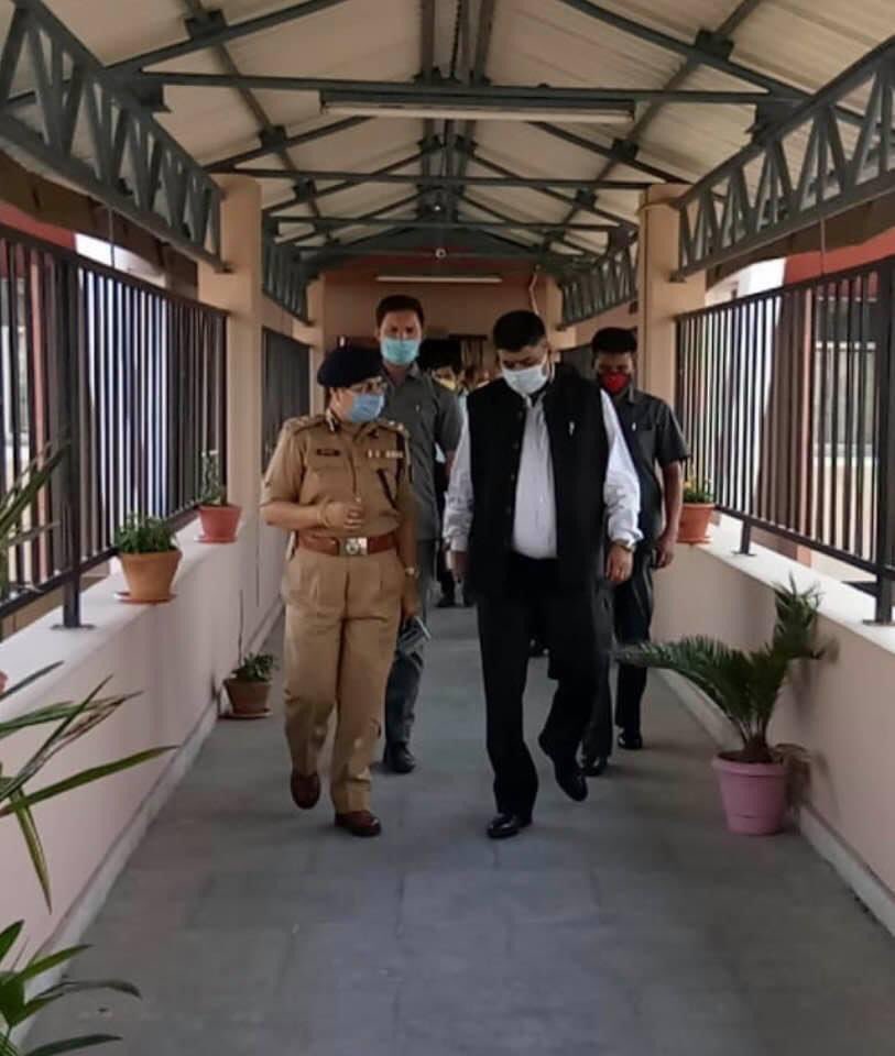 iam___fas's tweet photo. I’m deeply anguished by the sudden and untimely demise of Rajesh Prasad #IAS. We’ve lost a good administrator. Prayers for your heavenly abode Sir. May you rest in eternal peace 🙏. We will miss u sir. Thank u so much sir for everything what u have done for our nation.
#RIP Sir🙏 https://t.co/tPCW2aHUK6