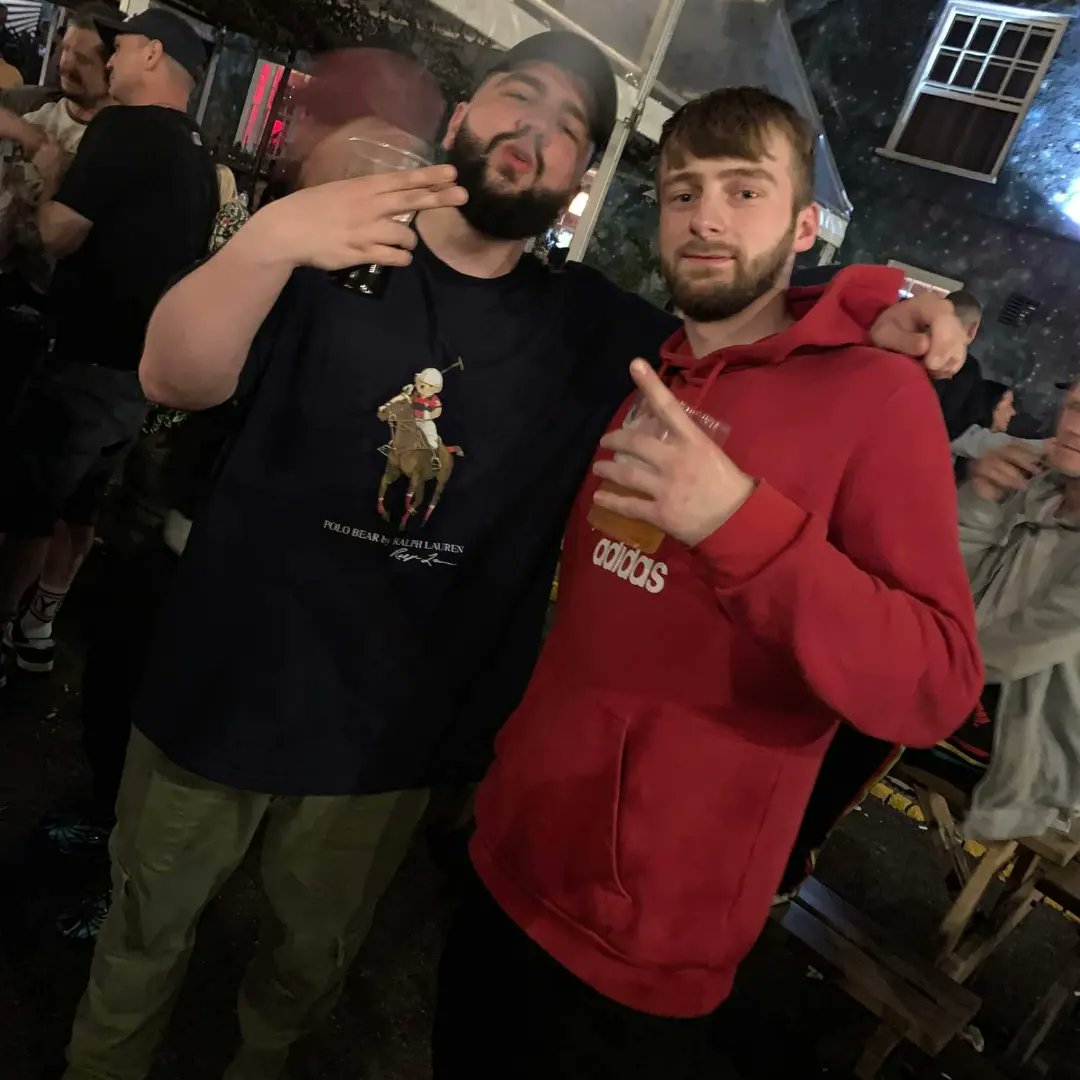 ItsLMG's tweet photo. @LunarCFT Smoke n mirrors 🎤💯 https://t.co/6KJejO9ZTE