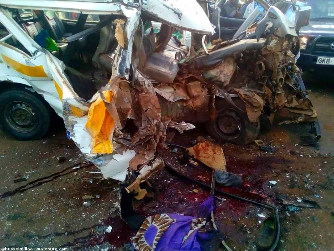 a3Route's tweet photo. 09:33 A tragic accident has been reported at Kariguini along Kenol Muranga road involving a truck and a PSV matatu.  https://t.co/zkAO8b4GJl via @husseinjilloo
