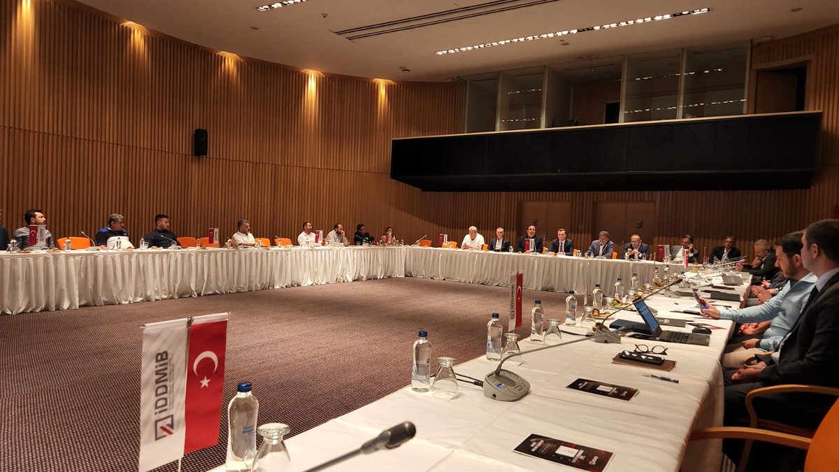 19.07.2022 tarihinde İDDMİB Yönetim Kurulu Başkanı Sn. Çetin TECDELİOĞLU ev sahipliğinde ilk sektörel çalıştayımızı gerçekleştirdik. İnteraktif ve verimli geçen toplantıda ev sahipliği için İDDMİB Yönetimine, katılımları için üyelerimize teşekkür ediyoruz.