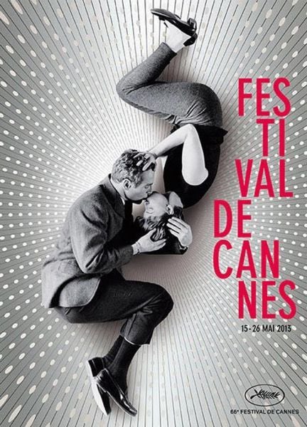 philippe_rouyer's tweet photo. Bouche à bouche… L’affiche de #Cannes2013 reprend une photo de «A New Kind of Love» (Melville Shavelson, 1963) où Paul Newman et son épouse Joanne Woodward s’embrassent tête-bêche, comme une relecture du yin et du yang. Le décor renforce la sensation de vertige @GarconsOfficiel https://t.co/m6dsK6CGvE
