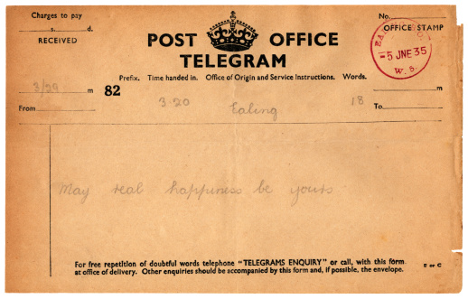 mariobianchi18's tweet photo. Il #25luglio 1935 il primo #telegramma di auguri è inviato in Gran Bretagna in buste coloratissime. Era stata la Danimarca nel 1907 a introdurre il primo servizio telegrafico: in GB quando il servizio fu sospeso in tempo di guerra, il flusso dei messaggi ammontava a 9 mln l'anno. https://t.co/OUoLrAwcVb