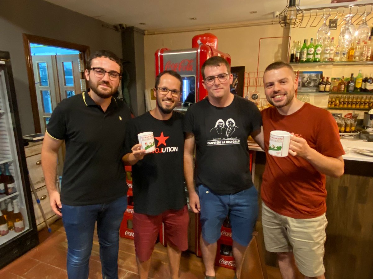 PauVilassar's tweet photo. Els congressos regionals son moments de relleu i renovació. Gràcies @eloidrmat per la feinada feta, gràcies @oliveriluque i equip per entomar el repte, i gràcies @jofrebm i @xaviroger per ser-hi sempre, ahir també els vam acomiadar de militància juvenil. Visca el @joventBBM! https://t.co/KuDz87nOUA