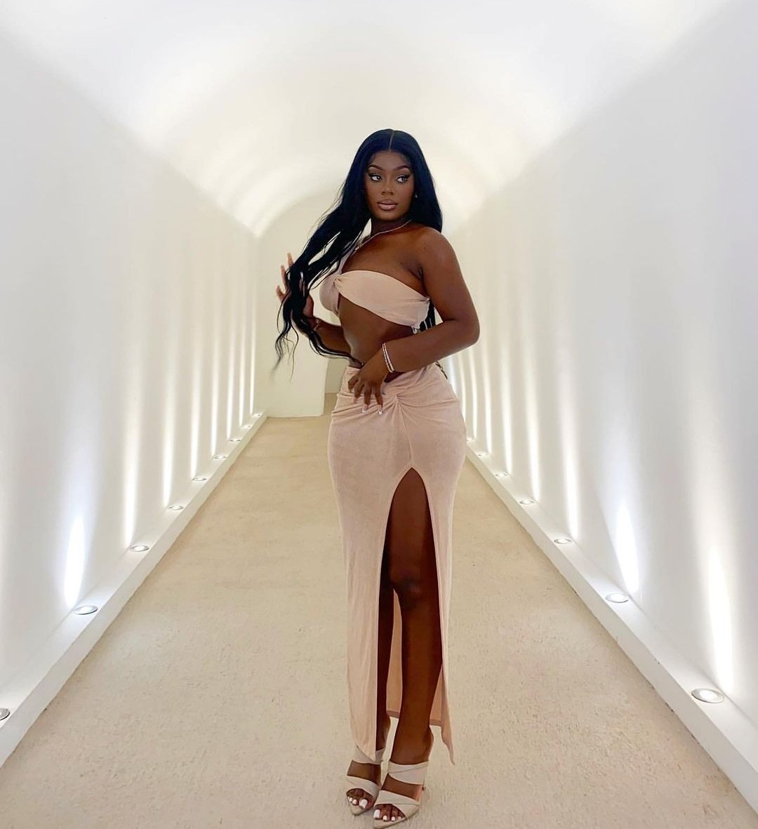 WhiteBoyBWife's tweet photo. Where are the white men who love Black Women ? Tell me why you love them so much ?๐ฅบ๐ #interacialdating #blackgirls #Whiteman #meetblackgirls #blackwomen #darkskingirls #WhiteBoySummer #whitemen #blackqueen https://t.co/arwT43kKfA