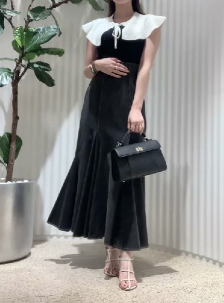 _usagionline's tweet photo. Diorのモデルしてる新木優子ちゃんが話題？だけど、新木優子ちゃんコラボのSNIDELの3pieceセットアップが実質半額以下になってるのめっちゃ推したい🥺🤍ブラウス、ビスチェ、スカート全部別々にも着回せてこれは破格では！？！？ https://t.co/HrNdX7pJmR