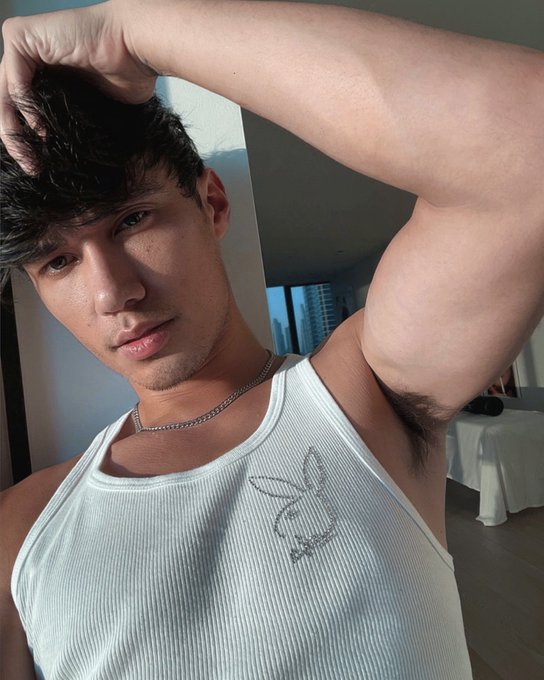 I killed my sugar daddy and all I got was this stupid t-shirt https://t.co/TZCUMQAcow