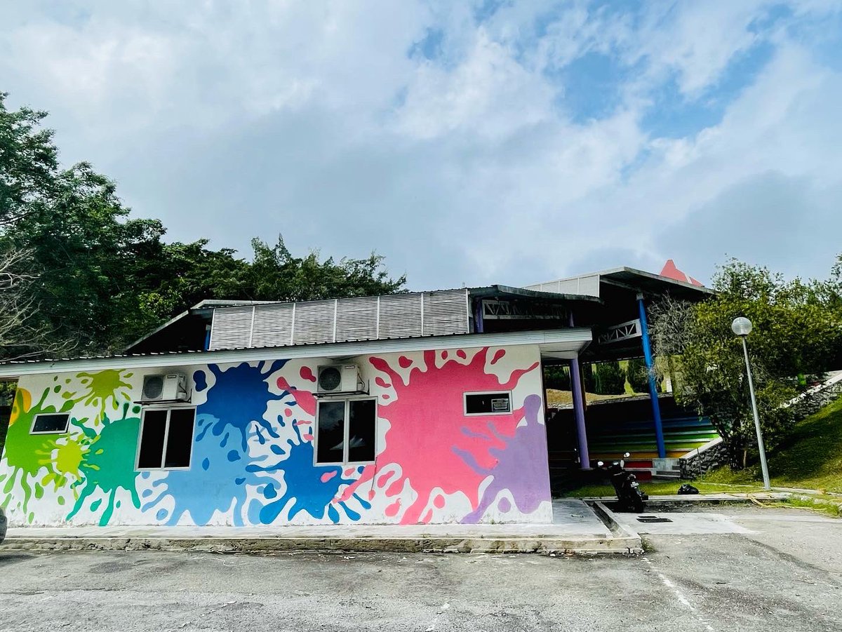maepsserdang's tweet photo. Suasana ceria di sekitar MAEPS Serdang untuk Acara MAHA 2022🌈

Untuk pengetahuan semua, pemilihan warna kami amat berkait rapat dengan Tema Flora Fauna yang mempunyai pelbagai warna yang ceria😍 

🗓️ 4 - 14 Ogos 2022 (Khamis - Ahad)
⌚ 10.00 pagi - 10.00 malam
📍 MAEPS Serdang https://t.co/JWIHfQy9mh
