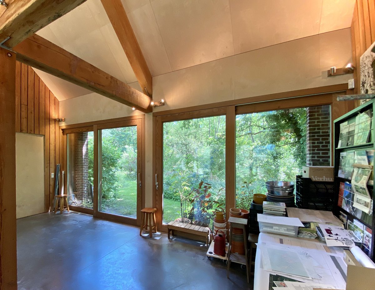 In 2013 heb ik, destijds als architect bij <a href="/DAADarchitecten/">DAADarchitecten</a>, een woon-werkhuis mogen ontwerpen voor <a href="/JasperHelmantel/">JasperHelmantel</a> en <a href="/JojannekeBij/">Jojanneke Bijkerk</a> van <a href="/cruydthoeck/">Cruydt-Hoeck</a>. Daar valt veel over te vertellen. Onder andere over circulair bouwen, voordat het zo werd genoemd. Gisteren was ik er weer!