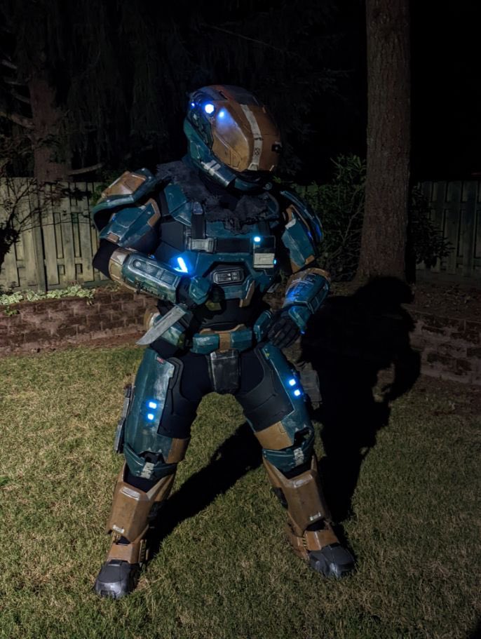 Zengarasu's tweet photo. My good friend pipninja_armory has finally completed his #gungnir build! It came out incredible!!! #halocosplay #teamgungnir #HaloInfinite #Halo #HaloCommunitySpotlight https://t.co/aDT3A8tOH4