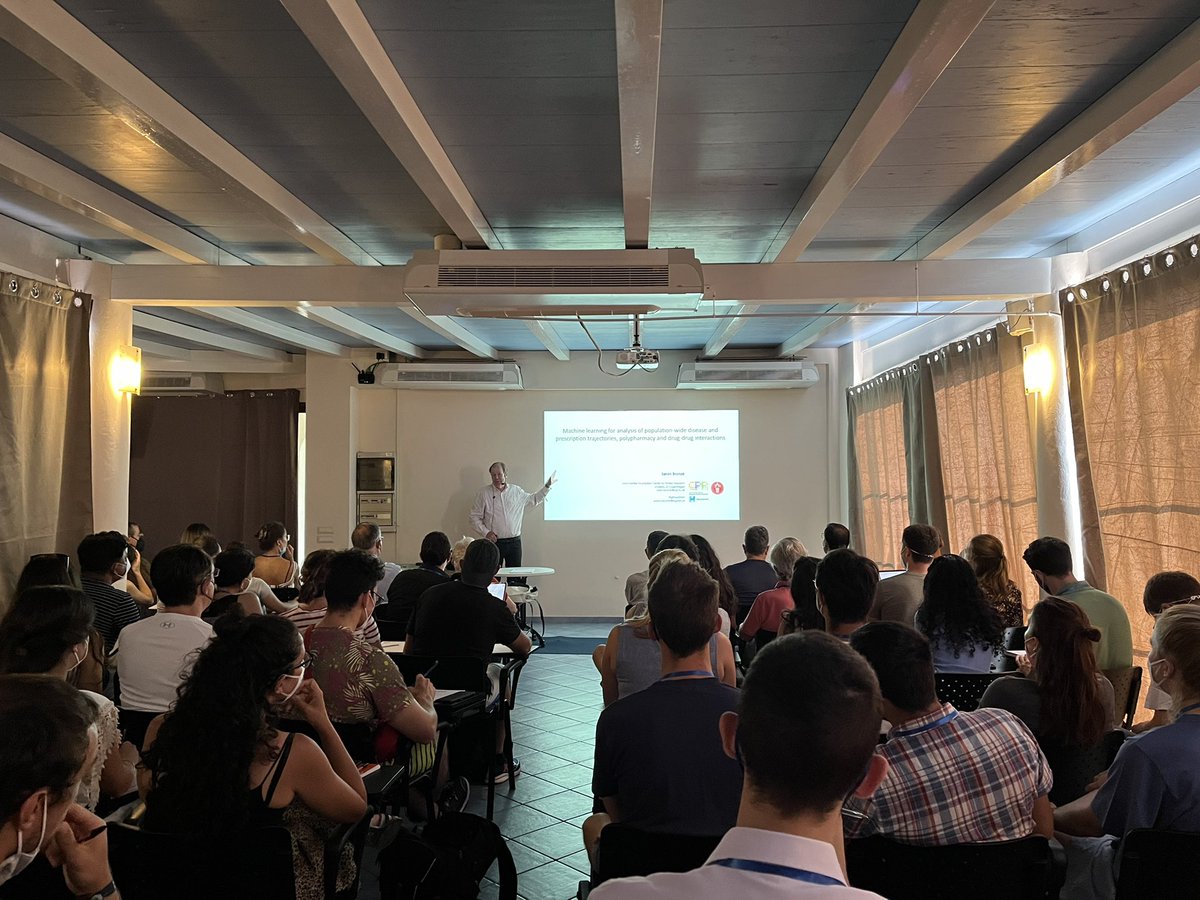 Starting off the Lipari Summer School 2022 on Computational Life Sciences with <a href="/s_brunak/">Søren Brunak</a> from <a href="/UCPH_CPR/">CPRatUCPH</a> talking about ML for disease trajectories, polypharmacy and drug-drug interactions 💊