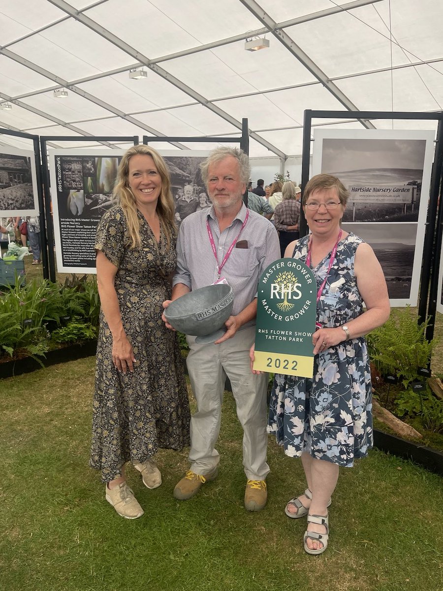 HartsideNursery's tweet photo. Back from a very successful #RHSTattonPark  Show. Now just got to sort all the Show plants out and get back to growing plants! Thrilled and honoured to have been given the challenge of the Master Grower Display and delighted to have been presented with this lovely award. https://t.co/N0El1TMWLF