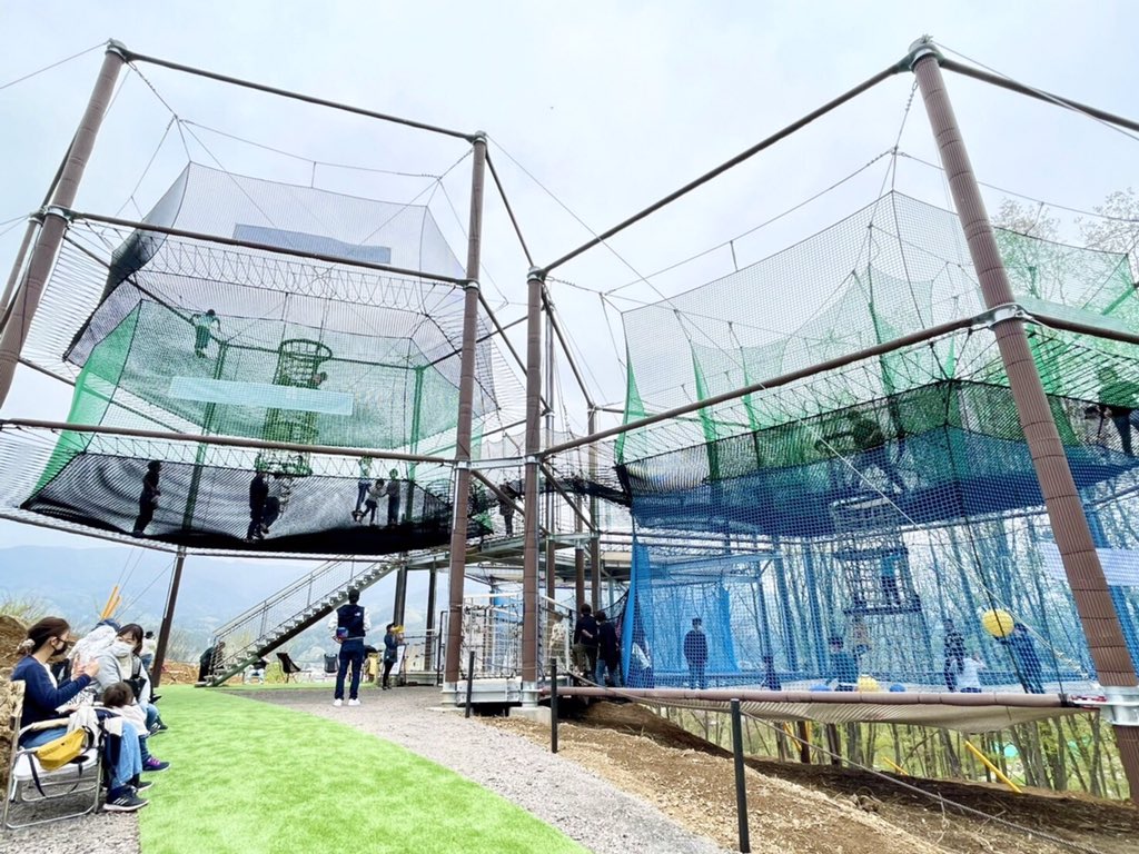 ぐんまちゃん家 公式 川場村からのオススメの観光情報 空と風のネットアスレチック Hanetta ハネッタ 道の駅全国1位に輝いた群馬県にある川場田園プラザの脇にオープンした屋外ネットアスレチック 大人から子どもまで 家族4世代で遊べちゃう