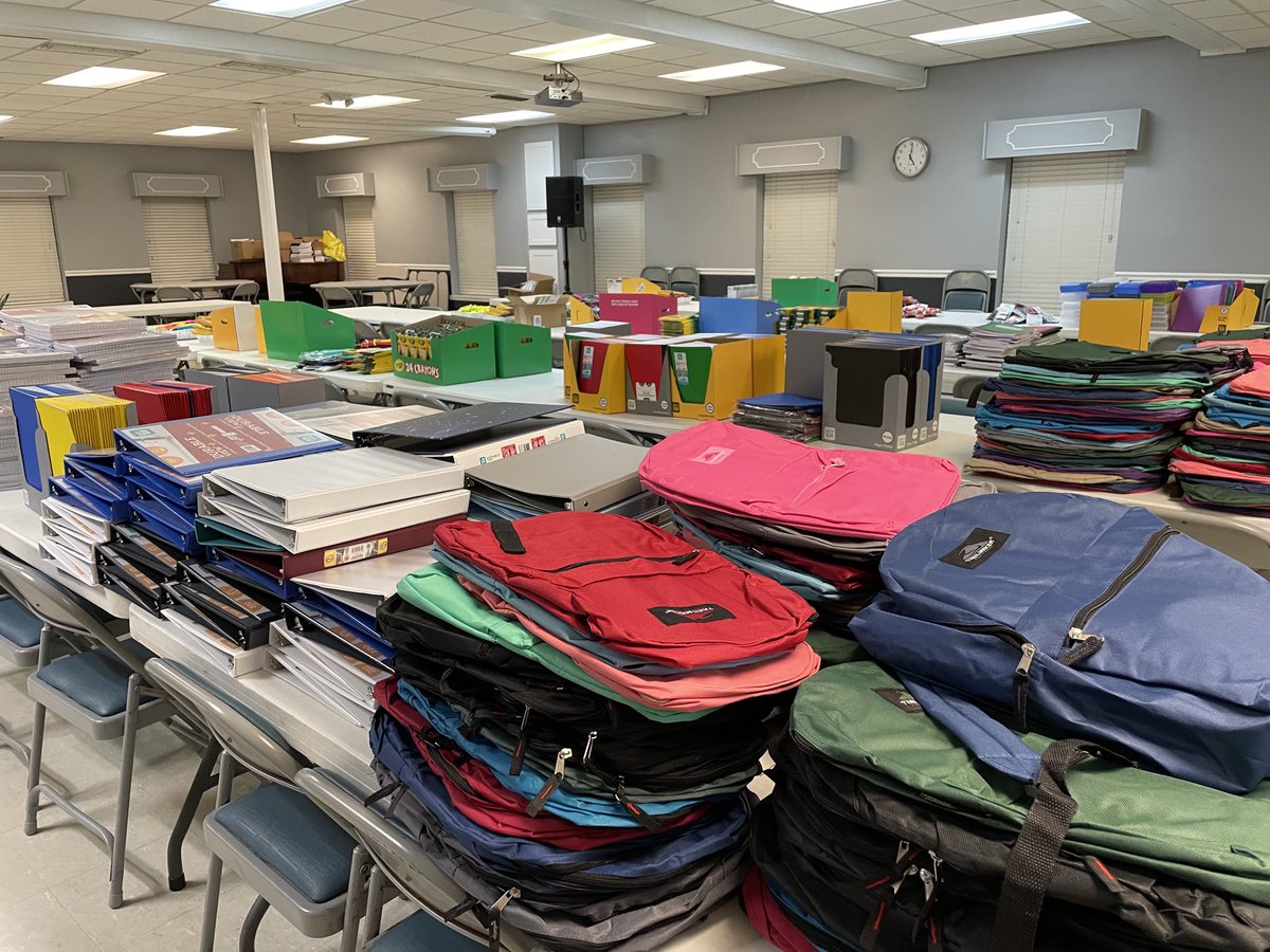 DrStevenRuff's tweet photo. Our Back to School Bash is two days away, but the packing begins today - 380 backpacks. ⁦@NAMB_SBC⁩ ⁦⁦@goFBW⁩  @FloridaBaptists⁩ #backpacks #communityministry https://t.co/Ob5xibp5OL