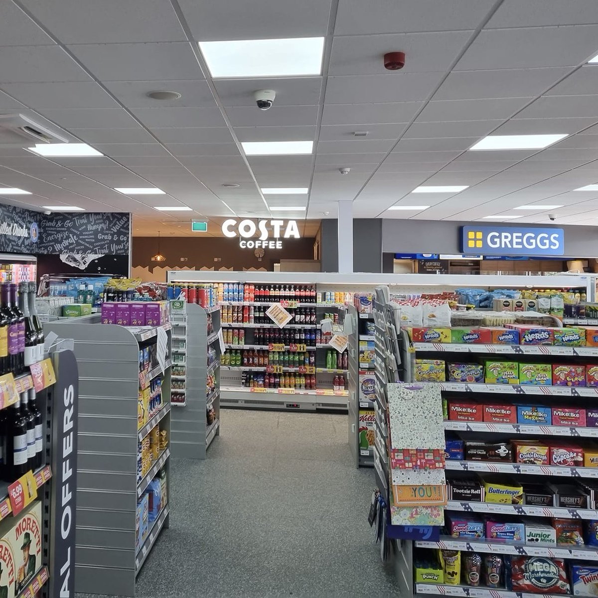 Coldevelopments's tweet image. MFG Skyway's transformation from a construction site to bustling shop is another great example of our teams work. 

@MotorFuelGroup #beforeandafter #fitoutinteriors #ColdDevelopments