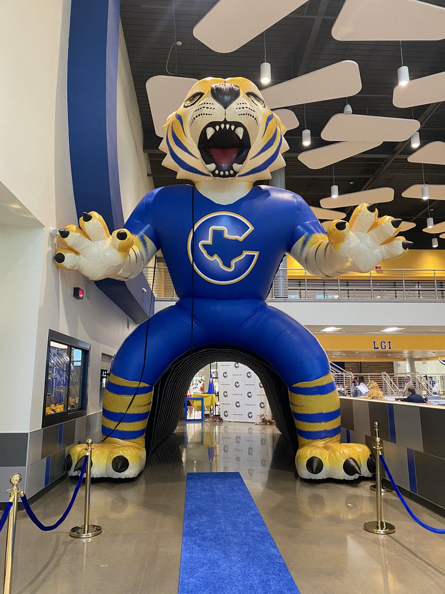 Kim Holcomb tweet media