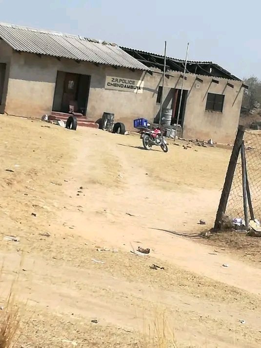 MarcJnr's tweet photo. @mutami_susan @PoliceZimbabwe https://t.co/CTDh9bjBak