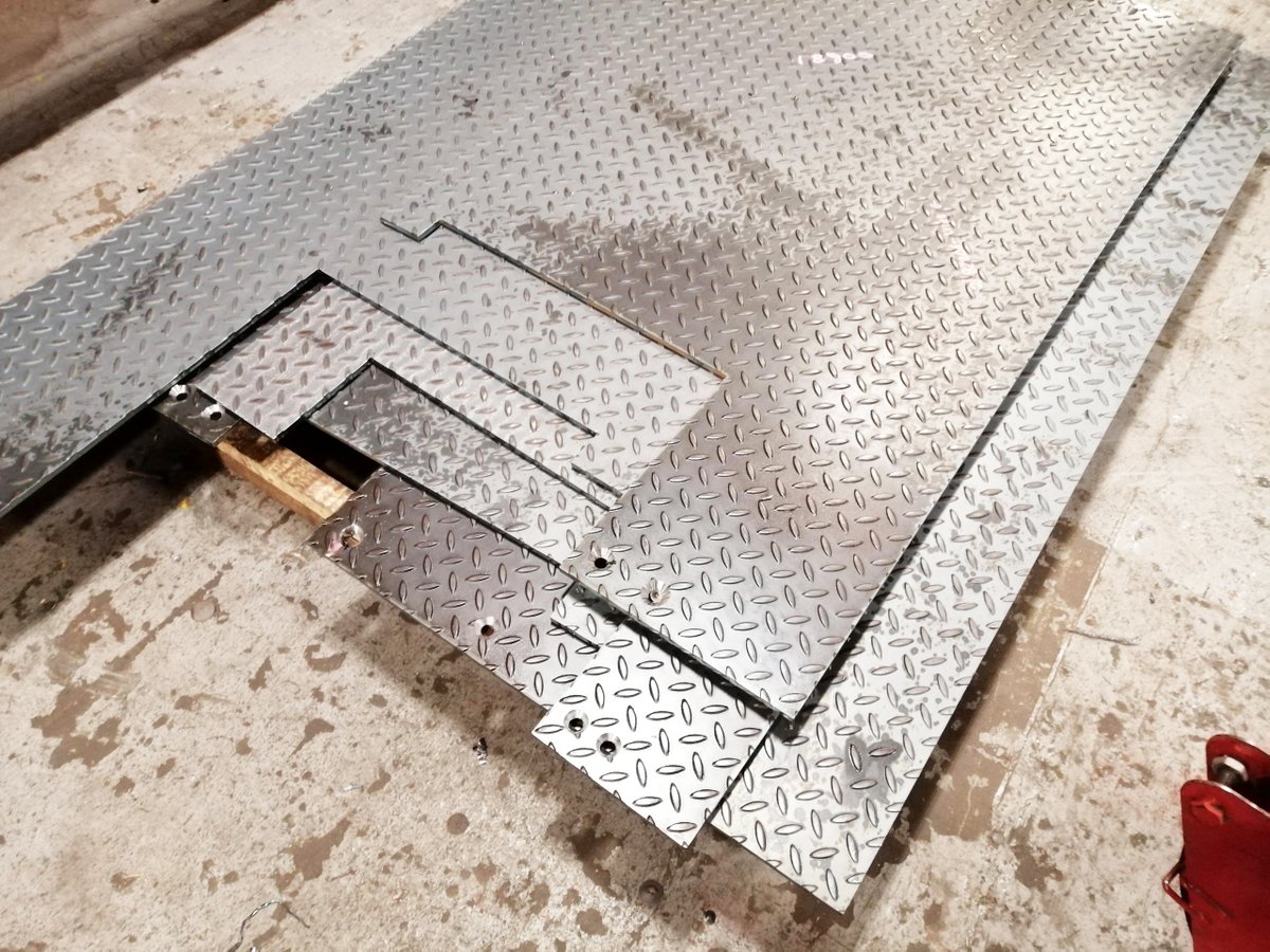 Shafton_Steel's tweet photo. Some examples of recent work in our factory.

#steel #steelfabrication #steelindustry #steelmanufacturing #steelprocessing #machinery #profiling #countersinking @ficep_uk #Gemini #barnsleyisbrill https://t.co/n3mKxklw31