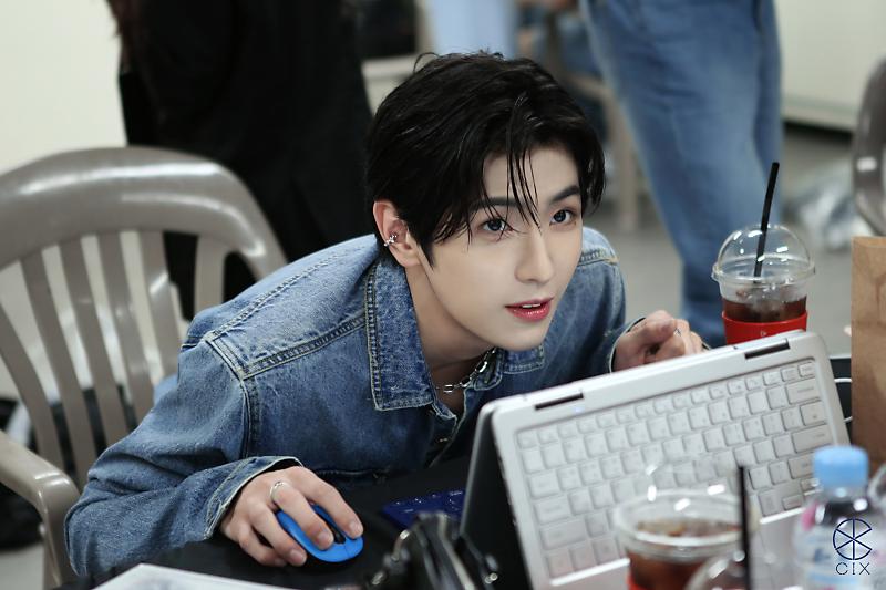 the most handsome 4th gen male idol