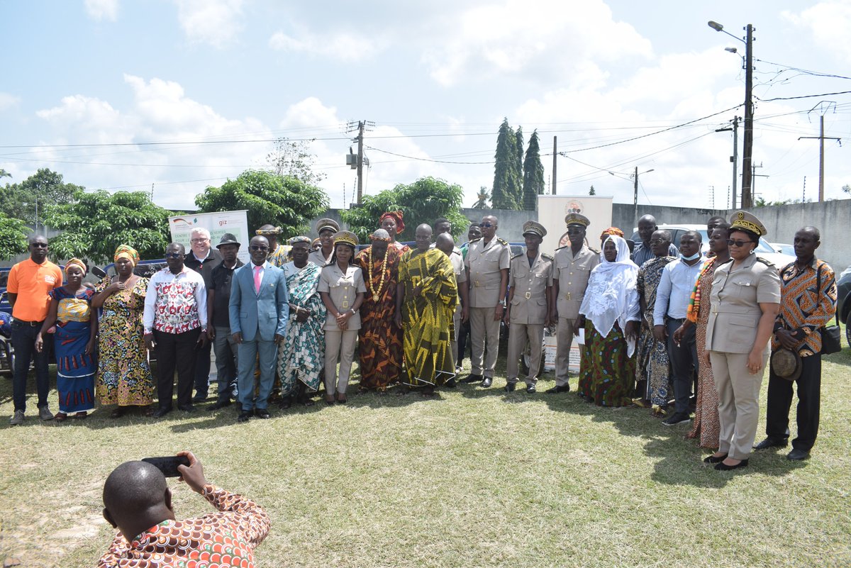 Les bénéficiaires de ce don, sont tous issues de la région de la Mé à savoir ; le Coop espoir d’Agnanfoutou, l’Association des  productrices de manioc de Yaffo-Attié, Abokanin de Becouéfin, Dawori 2 de Abongoua-Attié, ADVY de Yakassé-Mé et enfin (COOP CA ECCAF) d'Affery.
#innover