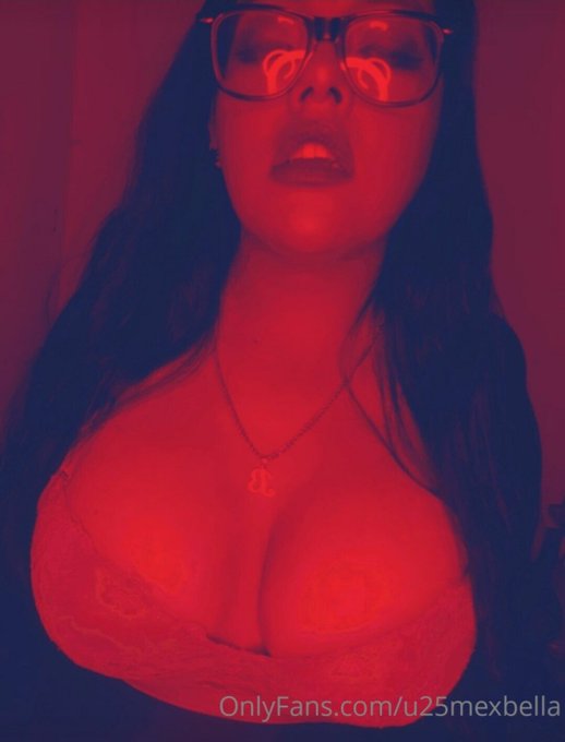 Luego me sorprende las fotos tan bonitas que tengo y no se las ense&ntilde;o :3333 🥵🤤🤤😏😏😍🥰😍😋💦💦💦💦👅👅💯🖤🖤 https://t