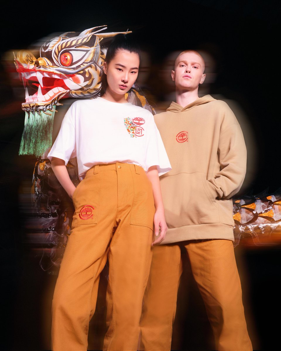 Timberland_JPN's tweet photo. #CLOT x #ティンバーランド
ヘビーウェイトのアパレルコレクションは細部に注目。中国文化を表現した刺繍がコーディネートに華やかさをプラス。

https://t.co/EoF9VLEV3K

 #CLOT #CLOTxTimberland 🐲 
#Timberland https://t.co/2CpzHCnJrb