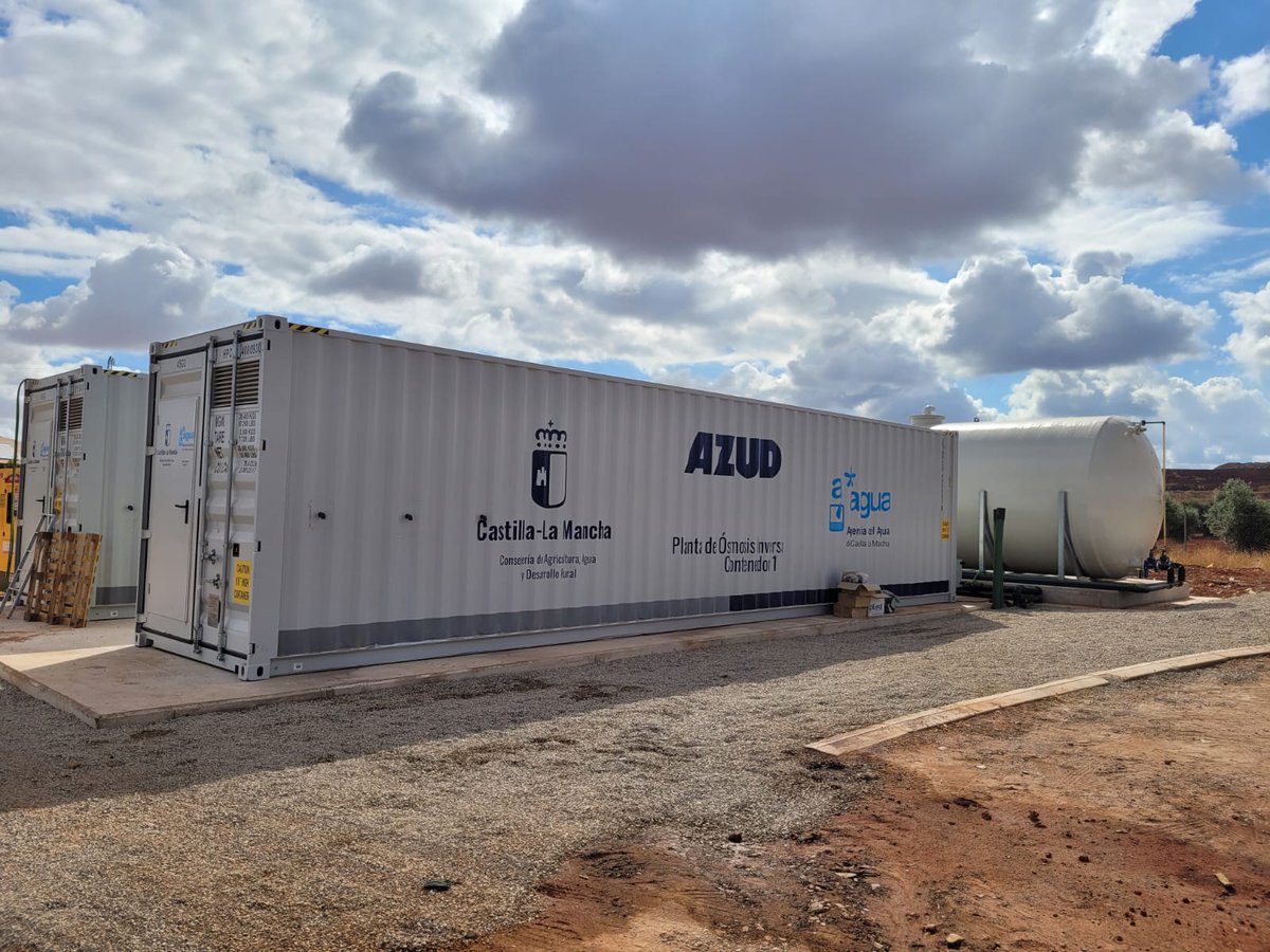 Francisco Martínez Arroyo y el Consorcio del #CampodeCalatrava inauguran la nueva planta potabilizadora de Bolaños de Calatrava.
Con esta planta se abastecerá de #agua a unos 40.000 habitantes de la comarca.
¡Si quieres saber más post completo en LinkedIn! okt.to/2GzTE8