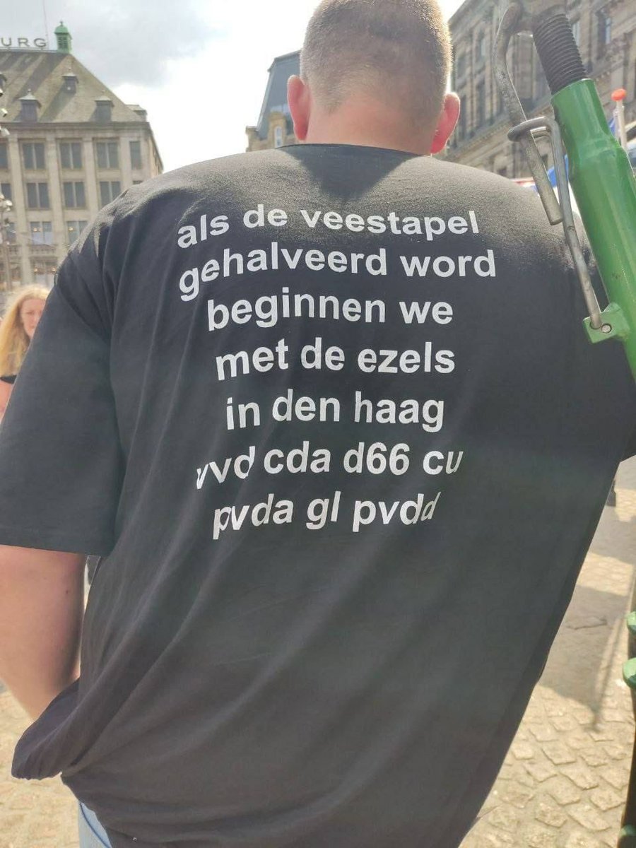 MaxVonKreyfelt's tweet photo. Die boeren zijn best creatief. #boerenprotesten #boerenacties https://t.co/WriQoZqh6g