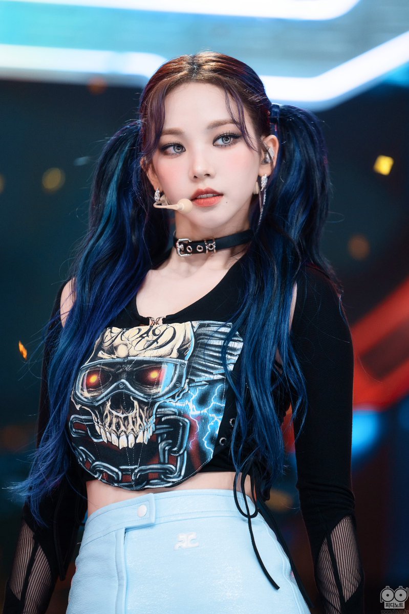 aekabooo's tweet photo. 인기가요 피디노트 #카리나

🔗 https://t.co/ZR9gTnJOVi https://t.co/uhkWBCdpFI