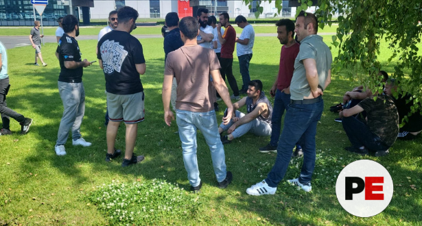 📢Rusya’da haklarını alamayan işçiler eyleme başladı!

🔴"Bizi şu saate kadar bugün yatacak, yarın yatacak diye diye diye oyaladılar. Artık dur diyoruz. Paralarımız yatmazsa uçağa binmeyeceğiz"

👇
patronlarinensesindeyiz.org/2022/07/25/rus…

#GemontİşçileriHakkınıİstiyor