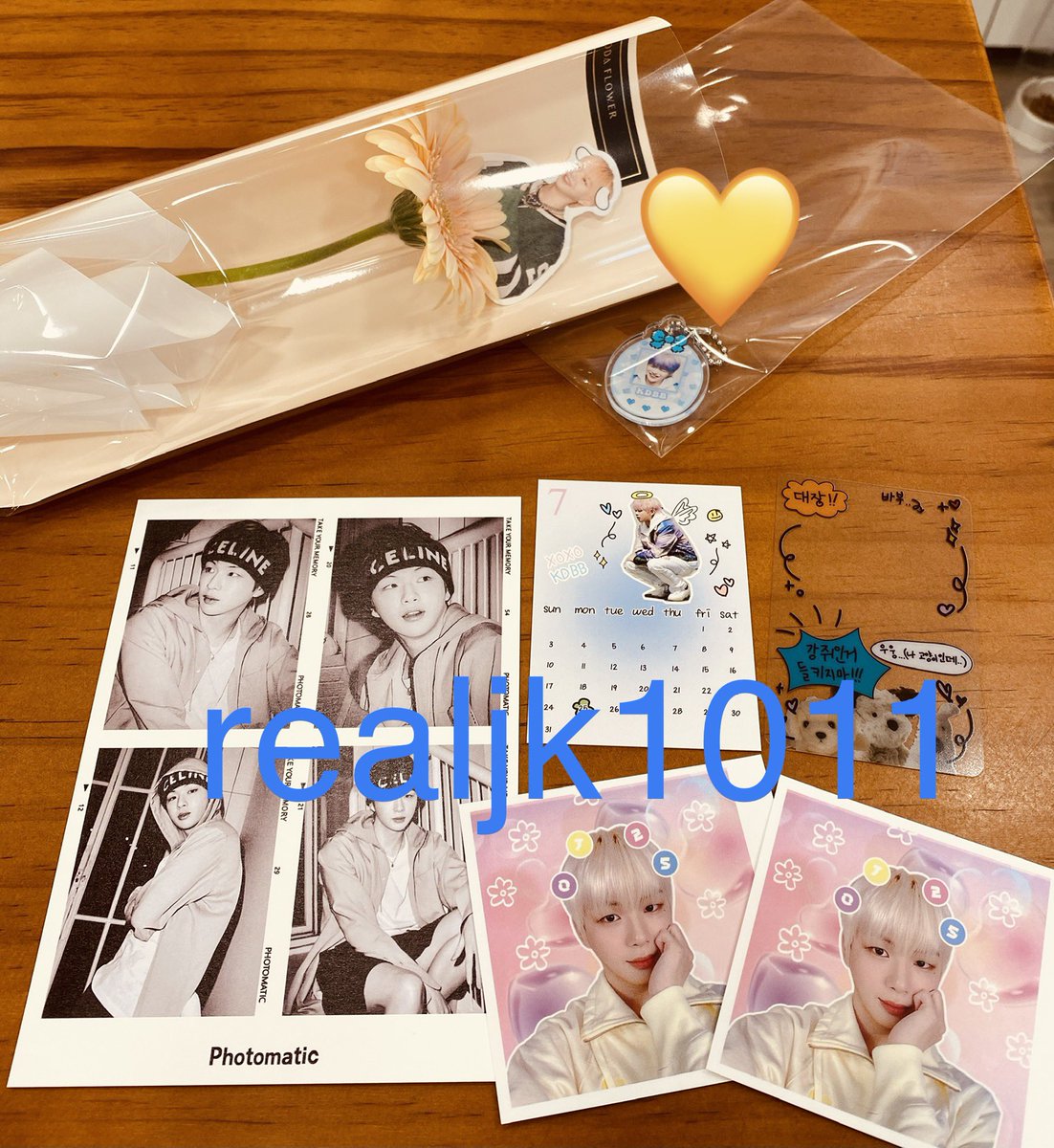 realjk1011's tweet photo. 꽃이벤트는 처음 가봐서 새롭고 너무 좋았습니다 그저 예쁘다는 말밖에!☺️ 가지고 가서 화병에 고이 잘 꽂아 두었습니다 고맙습니다😄🌼
#강아지_3년이면_꽃말을_읊는다
#forever_and_ever_with_Daniel https://t.co/g5PFOfui4u