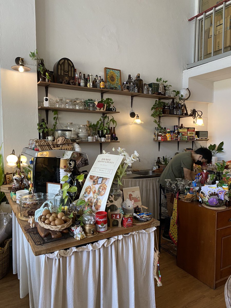 pimsucha7's tweet photo. ร้านอาหารเช้าน่ารักมาก อร่อย แต่ที่นั่งน้อยไปหน่อย  ราคาดีถ่ายรูปออกมาน่ากินมั่กก💖 #รีวิวเชียงใหม่ ชื่อร้านว่า sun rays Breakfast &amp; Brunch https://t.co/AdHJSNErtP