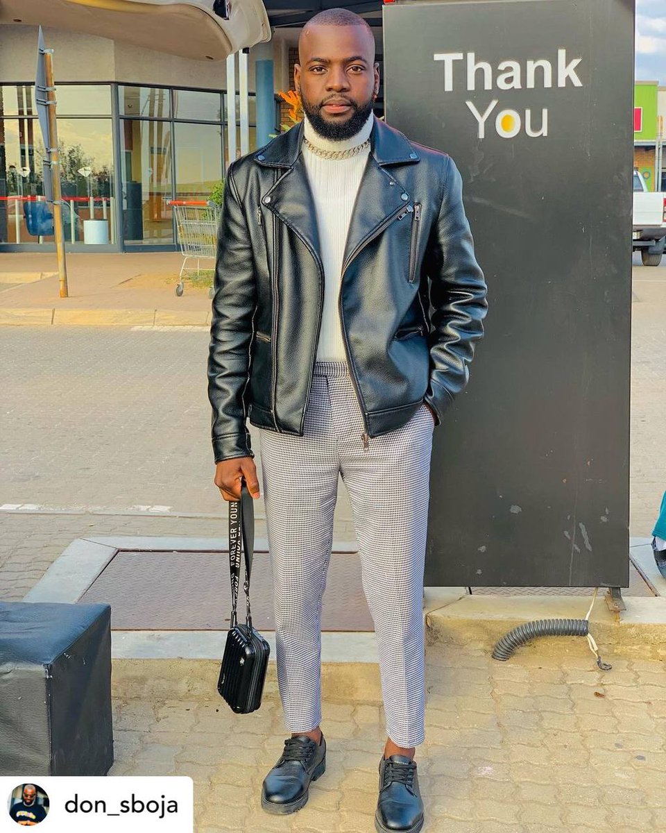 Markham_1873's tweet photo. Our #weekendfresh #mkmstyle peeps know how to show up and show out 🔥🔥🔥
You could also be featured on our pages, tag using #weekendfresh #mkstyle and you could be next.👌🏾👌🏾👌🏾 https://t.co/hqMM1XFhvq