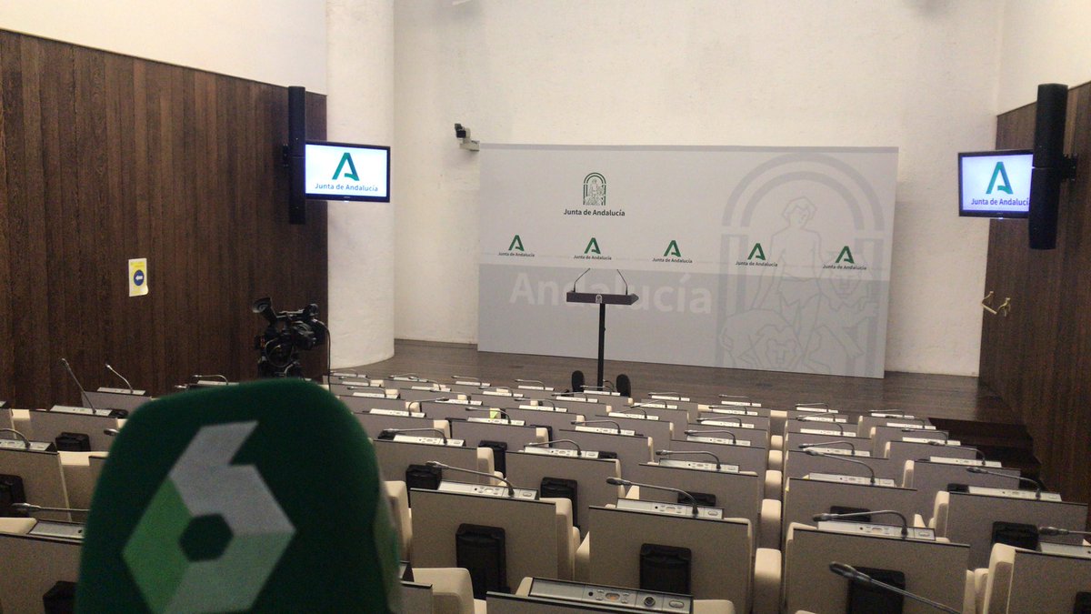 Hoy el presidente <a href="/JuanMa_Moreno/">Juanma Moreno</a> anuncia los consejeros que le acompañarán en esta legislatura. Habrá sorpresas? Aquí todo preparado!!! <a href="/AndaluciaJunta/">Junta de Andalucía</a>