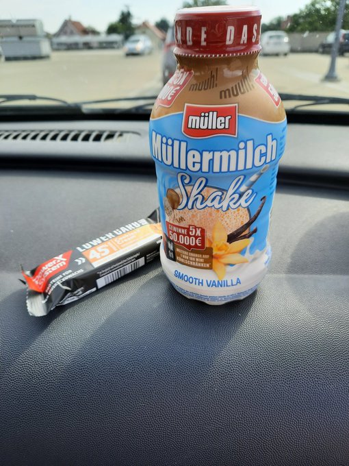 Eiwei&szlig; am Morgen...ach ihr wisst bescheid 🙈🤭 https://t.co/LCn5GNwhOA<a href="/tag/weihnachtsfilm"class="tags"><span>#weihnachtsfilm</span></a>