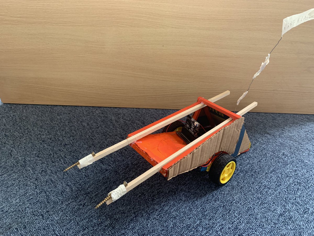 PiCodeandChips's tweet image. A selection of my Year 6 #STEM #Microbit balloon bursting, #Bluetooth controlled battle bots.But why has the Devices programming blocks been removed, we used these to great success @microbit_edu