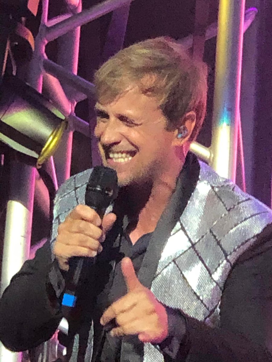 WardysWildOne's tweet photo. Love this pic I took of @KianEganWL on Saturday night #Cheekychappy @JodiAlbert https://t.co/fQI0U7EXxL