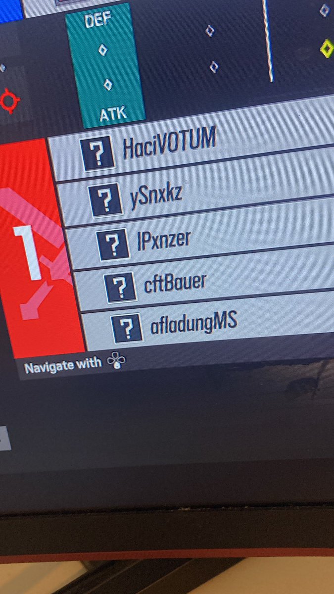 Kxnshoi's tweet image. 11 am on a Monday morning get a job or summin 💀